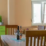 Andela 5 アパート *