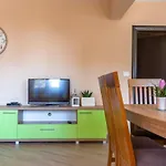 アパート Andela 5 *