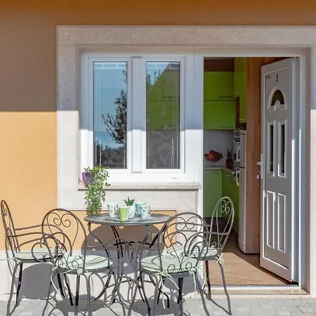 Appartement Andela 5 Makarska