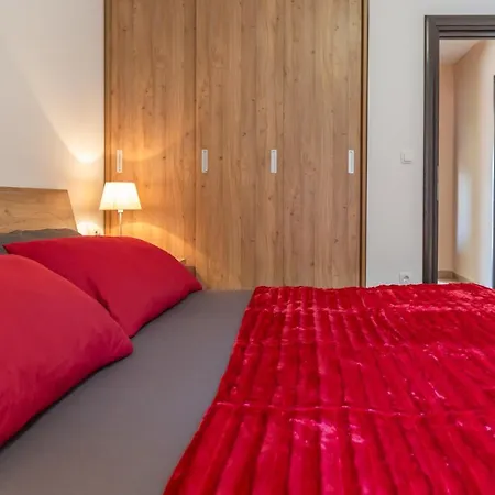 Andela 5 Makarska