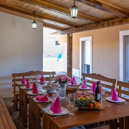 Andela 5 Макарска