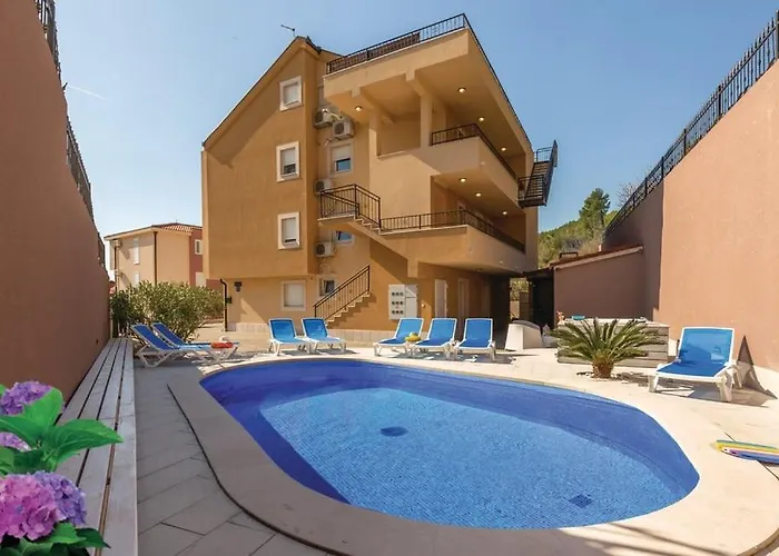 Andela 5 * Makarska