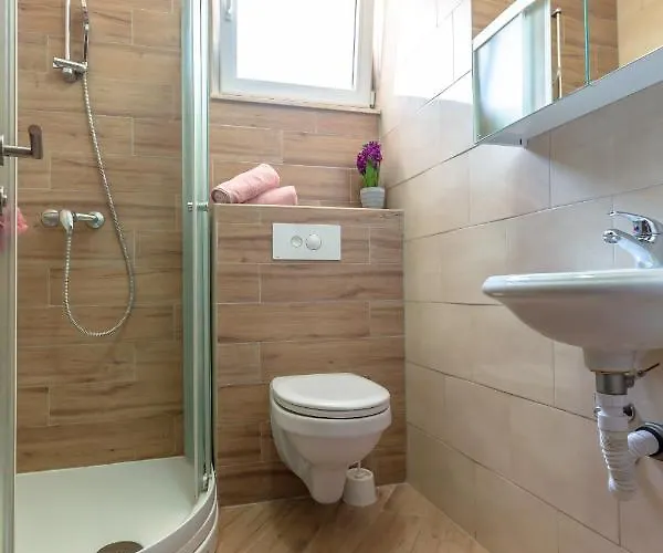 Andela 5 Apartman Makarska